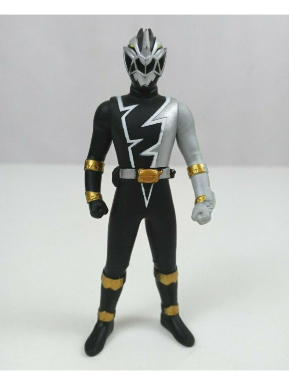 Bandai Japan Kishiryu Sentai Ryusoulger Sentai Hero series 05 Ryusou Black 4.25"